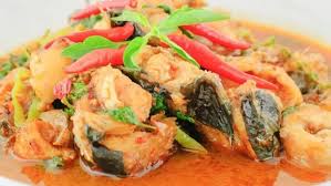 Tambahkan potongan tomat dan jeruk limo sebagai pemanis. Resep Praktis Lele Kuah Santan Pedas Gurih Lifestyle Fimela Com