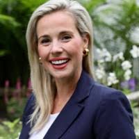 Lindsey Brown's Instagram, Twitter & Facebook