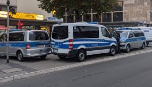 Mieten oder kaufen sie von privat oder gewerblich! Festnahmen Einsatzkrafte Sturmen In Karlsruhe Mehrere Wohnungen