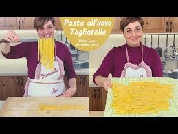 Oggi Prepariamo Insieme La Pasta All Uovo Fatta In Casa Una Ricetta Base Della Cucina Per Preparare Tagliatelle Nel 2020 Ricette Pasta Fatta In Casa Tagliatelle Pasta