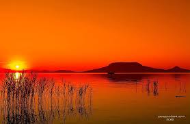 10963 | laden sie original /fx/download/wallpaper/504626/fxparams/id504626. Sonnenuntergang Am Balaton Ungarn Ungarn Balaton Plattensee Http Www Fitreisen De Kuren Wellness Ungarn Html Balaton Sunset Beautiful Landscapes