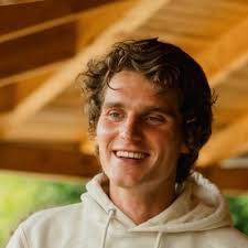 Daniel Ockert auf LinkedIn: Wir als Berliner Sparkasse sind dieses Jahr auf  den neuen Trikots und…