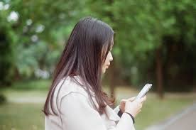 Ce chemin semé d'embûches où je ne faisais que sombré tu as éclairé ma route toi seule la lumière de tous mes espoirs. 143 Sms Qui Lui Donneront Encore Plus Envie De Vous