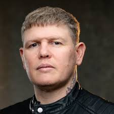 Mark Charlesworth (@MarkCharle18)