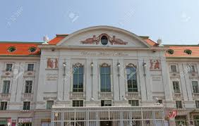 Concertul este transmis în direct începând cu anul 1959 şi poate fi urmărit de milioane de telespectatori din întreaga lume. Viena Austria 12 De Agosto 2015 Fachada Del Concert Hall Wiener Konzerthaus Alrededor Del Ano 1913 En Viena Austria Arquitectos Ferdinand Fellner Y Hermann Helmer Fotos Retratos Imagenes Y Fotografia De