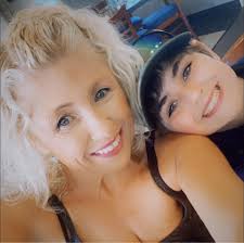 31-year-old Jessica Lundy faces identity theft and other charges.