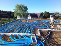 Diverse Leitungen Und Rohre Der Wohnraumluftung In Der Decke Des Eg Rohbau Haus Bauen Haus