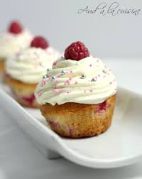 Cupcakes A La Framboise Au Chocolat Blanc Aud A La Cuisine Glacage Chocolat Blanc Framboise Au Chocolat Blanc Chocolat Blanc