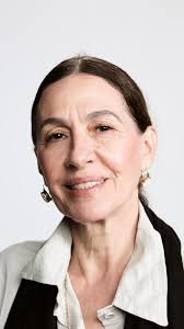 Flora Gil's Instagram, Twitter & Facebook