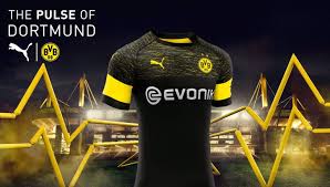 Alle spieler der jeweiligen mannschaften werden mit ihrem alter, der nationalität, der vertragslaufzeit. Borussia Dortmund 2018 19 Puma Away Kit Todo Sobre Camisetas