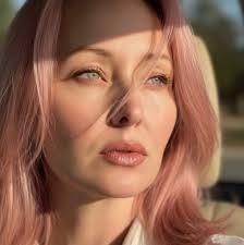 Your dream home might be just a click away! ✨ 41 Lady Slipper DR is making  waves and could be yours. Imagine morning coffee in your perfect space or  entertaining friends all