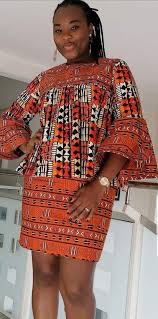 Petite robe rose poudre bustier cœur dos découpé en dentelle. Pin By Niangbalo Gueye On Robe Africaine African Fashion African Clothing African Fashion Women