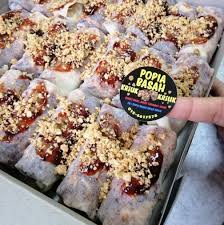 Selain itu kudapan ini juga paling banyak di jual di bulan ramadhan. Popia Basah Kriuk Kriuk Home Facebook
