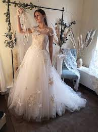 Sie können zwischen langen oder kurzen brautkleidern, strandhochzeitskleidern, brautkleidern in übergrößen. Romeo Julia Brautmoden Startseite Facebook