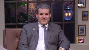 انا مجلسي كان الكنب مشجر وذحين ابغى سادة