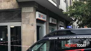 Di manuel follis 06/04/2020 21:00. Milano Altra Rapina All Ubi Di Via Washington Colpo Fotocopia Un Mese Dopo 7 Ostaggi