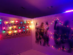 Siganme Como Perla Por Favor Nada Les Cuesta Es Solo Un Click Y Listo Stranger Things Halloween Party Stranger Things Halloween Stranger Things