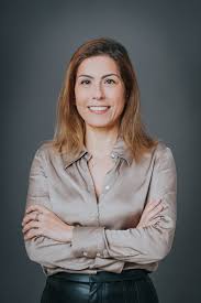 Partilhar no twitter partilhar no facebook partilhar no pinterest. As Mulheres Tem De Parar De Se Sentir Mal Por Saberem O Que Querem Por Serem Ambiciosas Por Serem Mais Inteligentes Ou Terem Um Melhor Salario Lideranca No Feminino