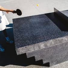 In this episode, i show how to build a concrete ping pong table with an led net and led strip lighting under the concrete tabletop. Ping Pong Dezeen