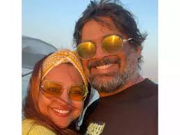 UK Women: This UK woman visits underground station every day to listen to  her husband's voice who died in 2007