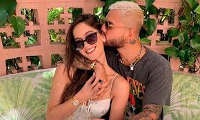El nombre de maluma se suma al plantel de actuaciones que ya están confirmadas para la próxima edición del concert musical festival 2020, una cita imprescindible del verano gaditano con el que chiclana y en concreto el poblado de sancti petri. Exclusiva Maluma Pura Pasion Con Vivien Rubin Su Nueva Novia