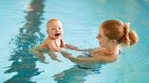 Ab wann dürfen babys eier essen? Mit Baby Ins Schwimmbad Was Sie Beim Schwimmen Gehen Mit Den Kindern Beachten Sollten