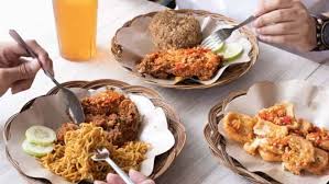 Resep ayam crispy ala geprek bensu plus sambal level10! Hebohnya Ayam Geprek Kekinian Di Geprek Bensu Grab Id