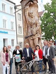 Unterer markt, aidenbach, bayern, расположение на карте, germany. Osterhofen Radltag Eine Rundfahrt Mit Spannenden Einblicken Deggendorf Idowa