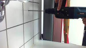 Get badezimmer fliesen anbohren pics. Tutorial Loch In Fliesen Bohren Steinbohrer Benutzen Youtube