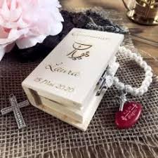 Nos spécialistes des bonnes affaires et de la décoration ont sélectionné pour vous des centaines de contenant dragées mariage tous plus originaux les uns que les autres ! Contenant Dragees Bapteme Pas Cher