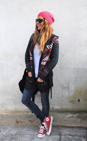 Black And Red Converse High Tops 20 Outfits That Ll Make You Want Colored Converse Sneakers Red Converse Outfit Fashion Trendy Jumpers