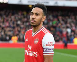 15 april 2021 10:44 pm. Pierre Emerick Aubameyang Could Receive Mesut Ozil S Treatment At Arsenal Futballnews Com