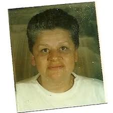 Eugenia Cartín (Traductora Oficial)