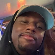 Steven Sinclair's Instagram, Twitter & Facebook