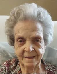 It would have been my òlder sister Pearl Pallett (Dennis)today she would  have been 96,She was born in Donington le Heath,then moved up to Kendal  road,when she got married,St Christopher's Road,then East