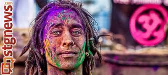 Holi Festival suffuses Sunbowl in color, 'world's happiest event' -