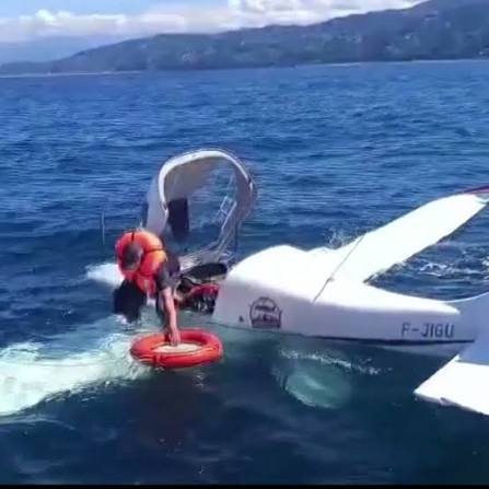 🔴 SON DAKİKA | Rize'de denize acil iniş yapan uçaktaki iki kişi  kurtarıldı, 🔴 Tüm detaylar ⤵, 📌 Gürcistan'ın Batum şehrinden havalanan  iki kişilik özel uçak, Rize açıklarında denize acil iniş yaptı, 📌 ...