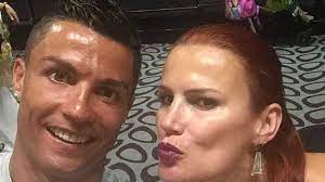 To connect with elma aveiro, join facebook today. Elma Aveiro Revolts With Second Place Of Cr7 In The Ball Of Gold Current Portugal S News