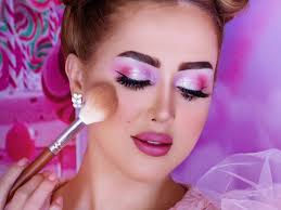 Invest in the best eyeshadow brushes. How To Apply Eyeshadow Makeup Tutorials