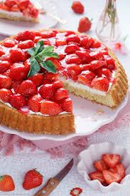 Erdbeerkuchen Mit Mascarpone Creme Und Mandelboden Rezept Mit Bildern Erdbeerkuchen Mit Mascarpone Erdbeerkuchen Erdbeerkuchen Rezept