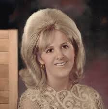 Linda Steen's Instagram, Twitter & Facebook