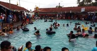 Kenyamanan cukup bagus.keramahana satpam dan staff cukup baik hotel mungil dengan 10 kamar di puncak bukit samarang, garut. Cipanas Garut Garut