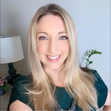 Does anyone have or use the Disney credit card is it worth it? Should I try  to apply for it ? TIA