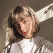 Keep scrolling for 25 bang hairstyles to consider asap, and then book that appointment with your stylist (repeat after me note: Cute Hairstyles With Bangs Aesthetic Princess Modainfantil Mosakids Blonde Hair Girl Short Hair With Bangs Short Blonde Hair