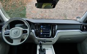 The dynamic v60 estate is a versatile estate car designed for life and every family. Volvo V60 Im Bfp Fahrbericht 2018 Nicht Nur Bei Minusgraden Drangt Sich Der Volvo V60 D3 Geradezu Auf Wenn Man Bereit Ist In Sachen Motorisierung Ein Paar Abstriche Zu Machen