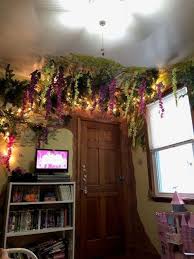 With it's soft green, blue, pink and purple pastel colors, fairy ring and fluttery butterflies. Fairy Garden Bedroom Ideas