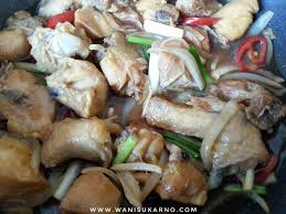 Kadang kala kita tak perlu bersusah payah untuk masak sesuatu yang terlalu. Koleksi Resepi Ayam Masak Halia Arisa