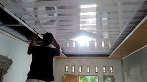 Drop ceiling adalah plafon gantung yang fungsinya untuk mempercantik ruangan. Pemasangan Plafon Pvc Drop Seling Youtube
