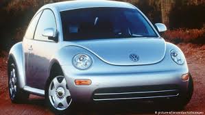 Final VW Beetle drives off Mexico factory floor | News | DW ...
