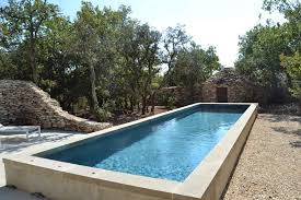 Piscine Semi Enterree En Betons Avantages Et Inconvenients